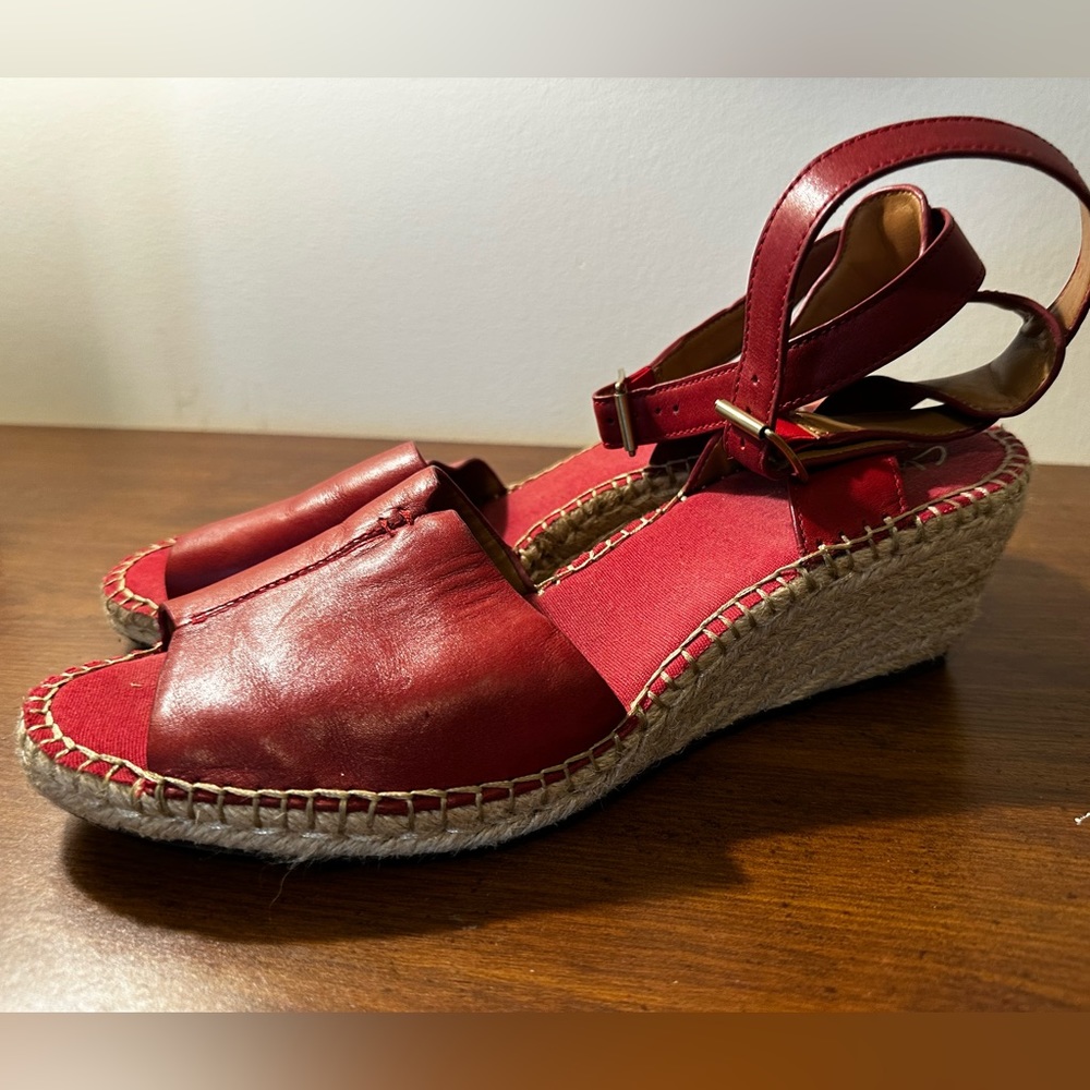 Women’s Clark’s Espadrille Wedge sandals red size 11